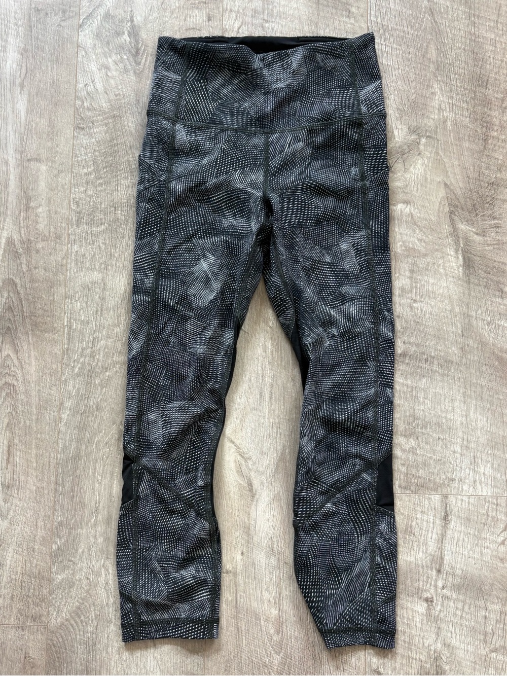 Lululemon Pace Rival Cropped Pattern Leggings